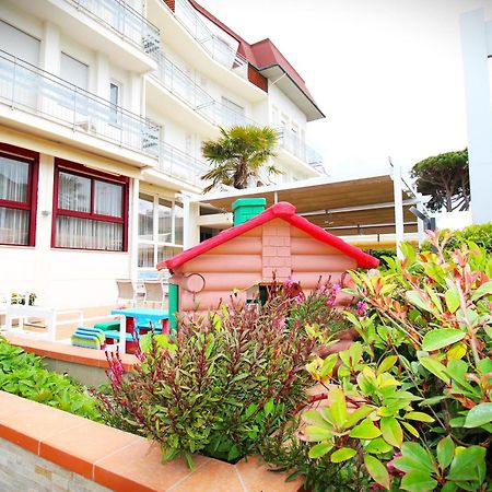 Hotel Manuela Cervia Zewnętrze zdjęcie